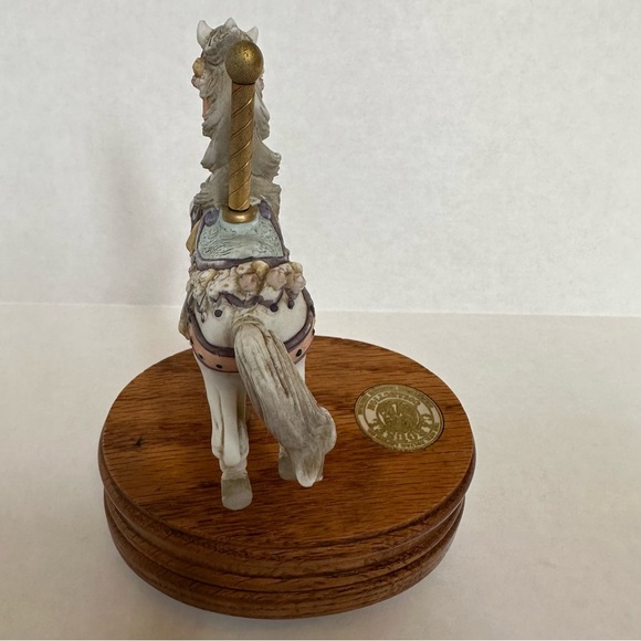 Vintage Carousel Musical Moving Horse-  Carousel Collection - Picture 5 of 11